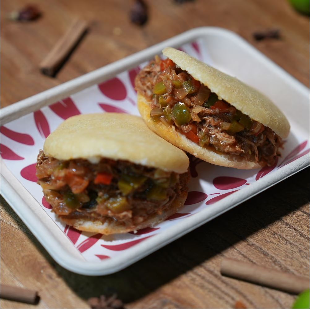 Artisanal Venezuelan Arepas (8pcs) (Ready-to-Eat)